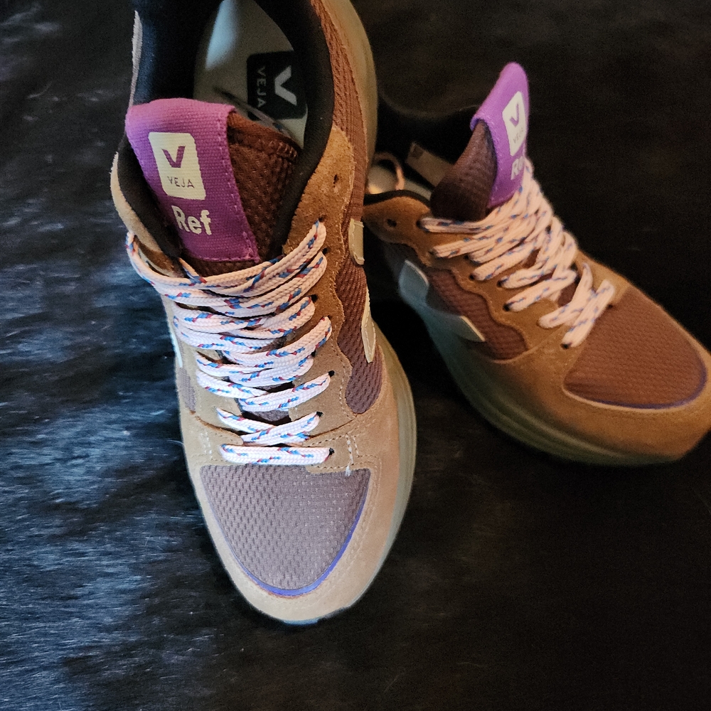 Veja Women's Brown and Purple Sneakers
